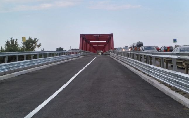 Finalizarea modernizării podului de la Mărăcineni